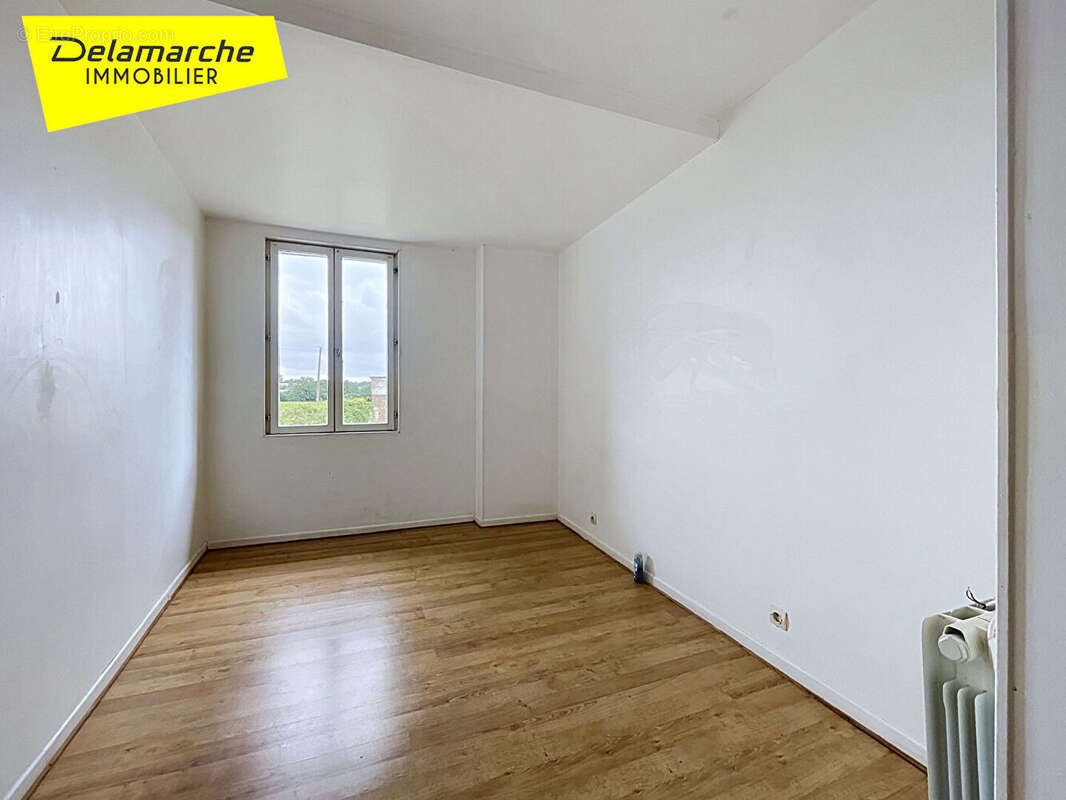 A VENDRE : Maison mitoyenne à Saint Denis Le Gast - photo 10