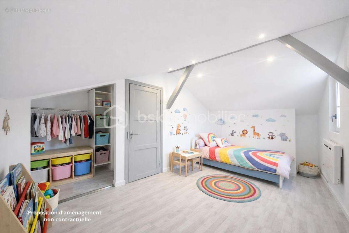 Maison de caractère rénovée — Au cœur d'un des plus beaux villages de France — Jardin plein sud, stationnement privatif - photo 3