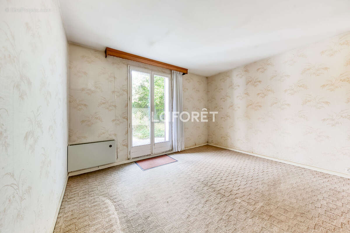 Maison à LA QUEUE-EN-BRIE