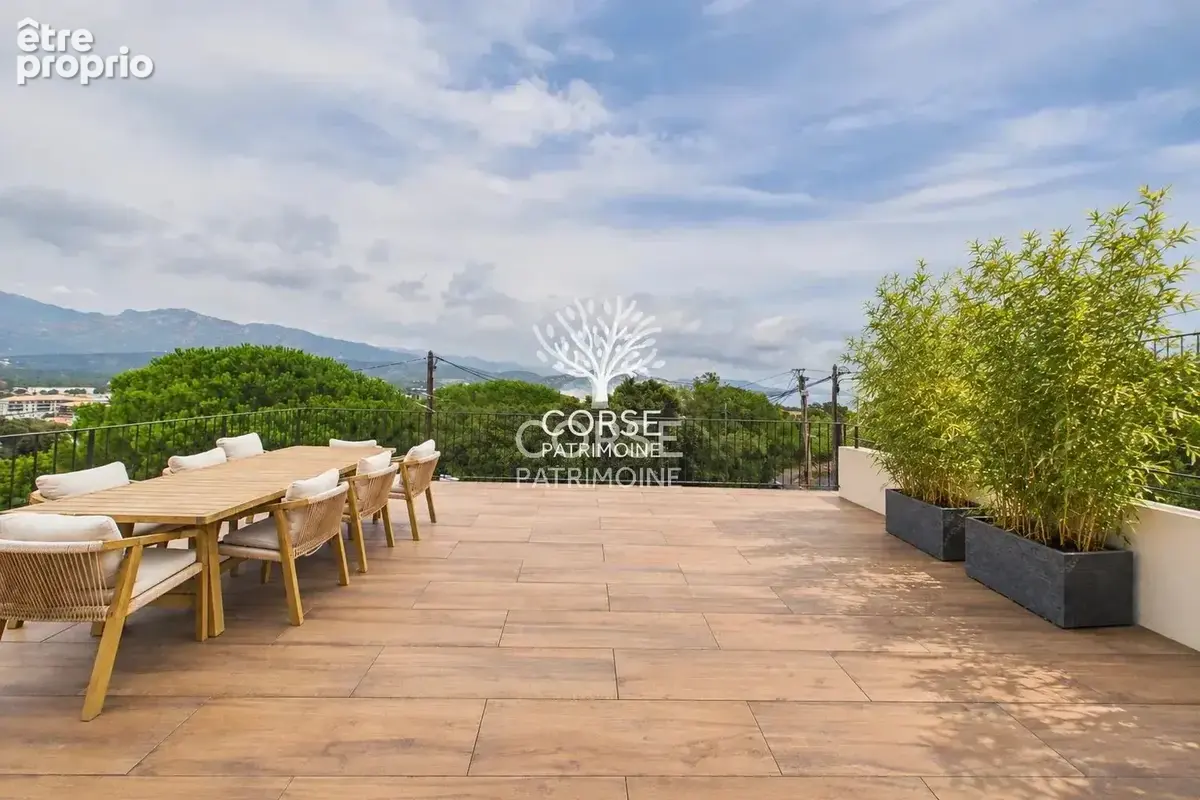 Appartement T4 de standing, coeur de ville avec terrasse de 50 m2 - photo 17