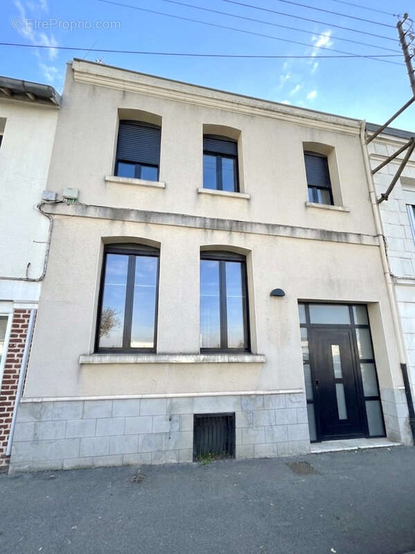 Maison à SAINT-QUENTIN