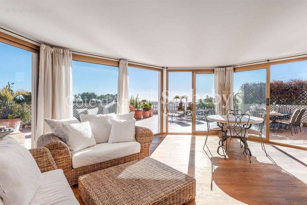 Appartement à CAP-D'AIL