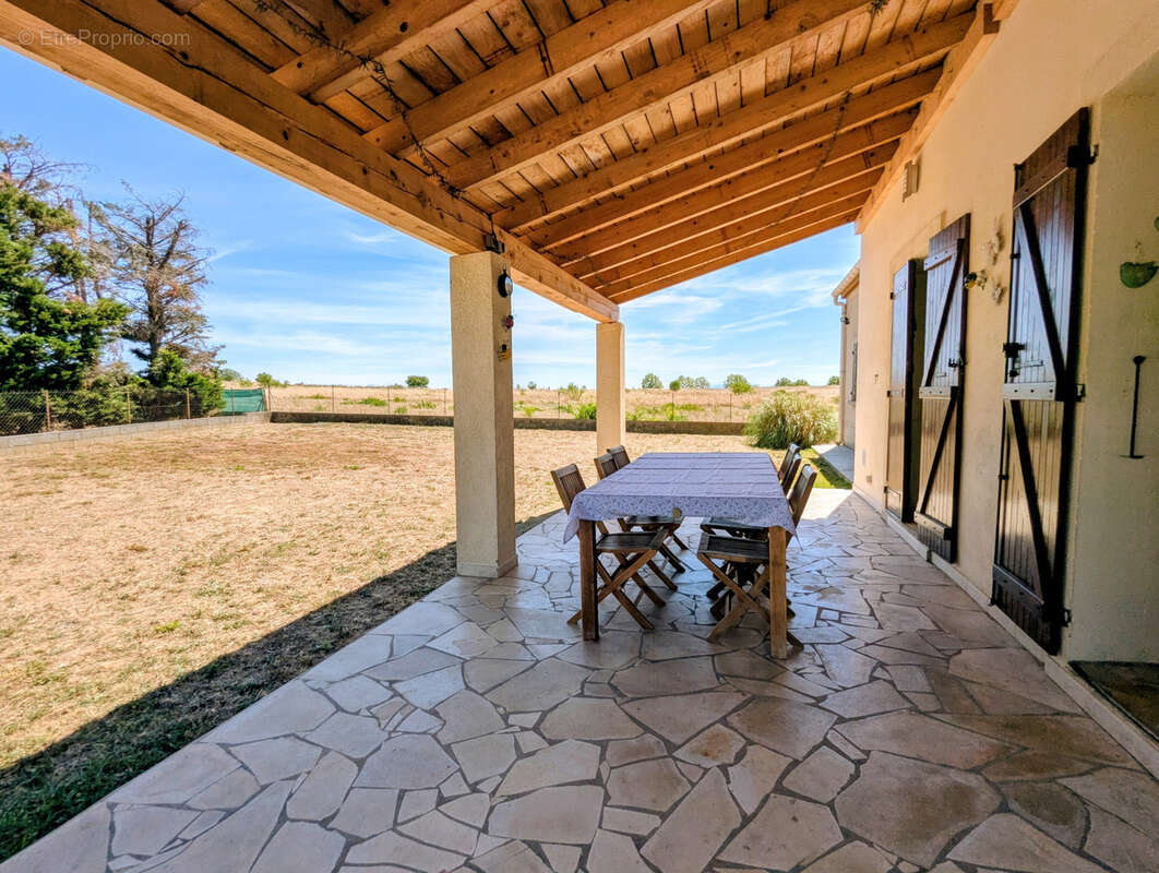 Maison à SAINTE-VALIERE