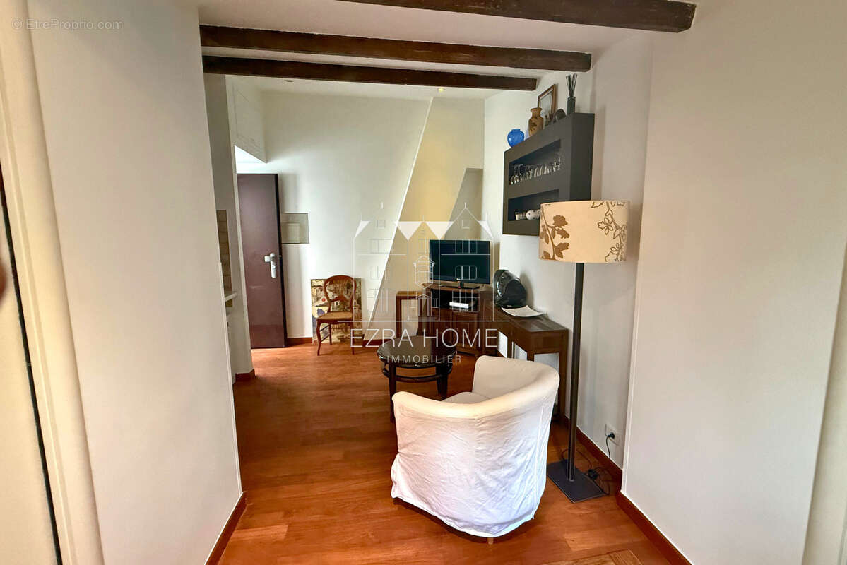 Appartement à PARIS-14E