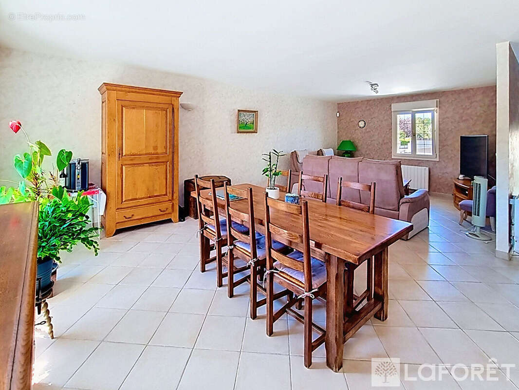 Maison Bavent 7 pièce(s) 146 m2 - jardin 930m² - photo 4