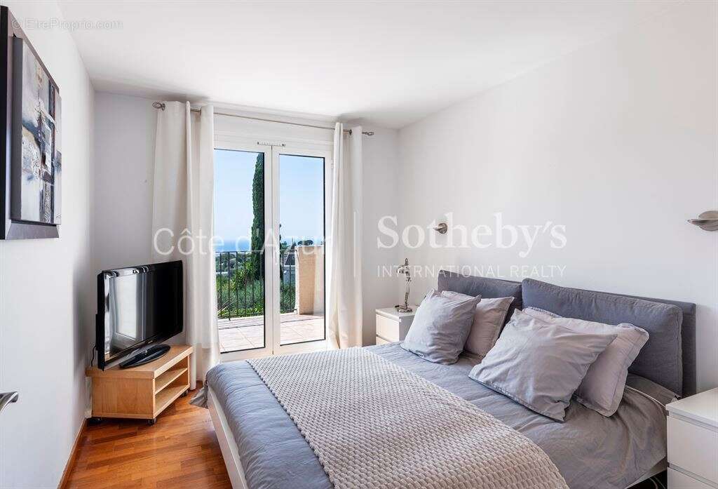 Nice Gairaut, maison de 6 pièces avec jardin, piscine, vue mer et domaine privé - photo 16