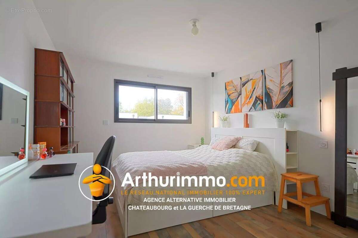 Maison à SAINT-ERBLON