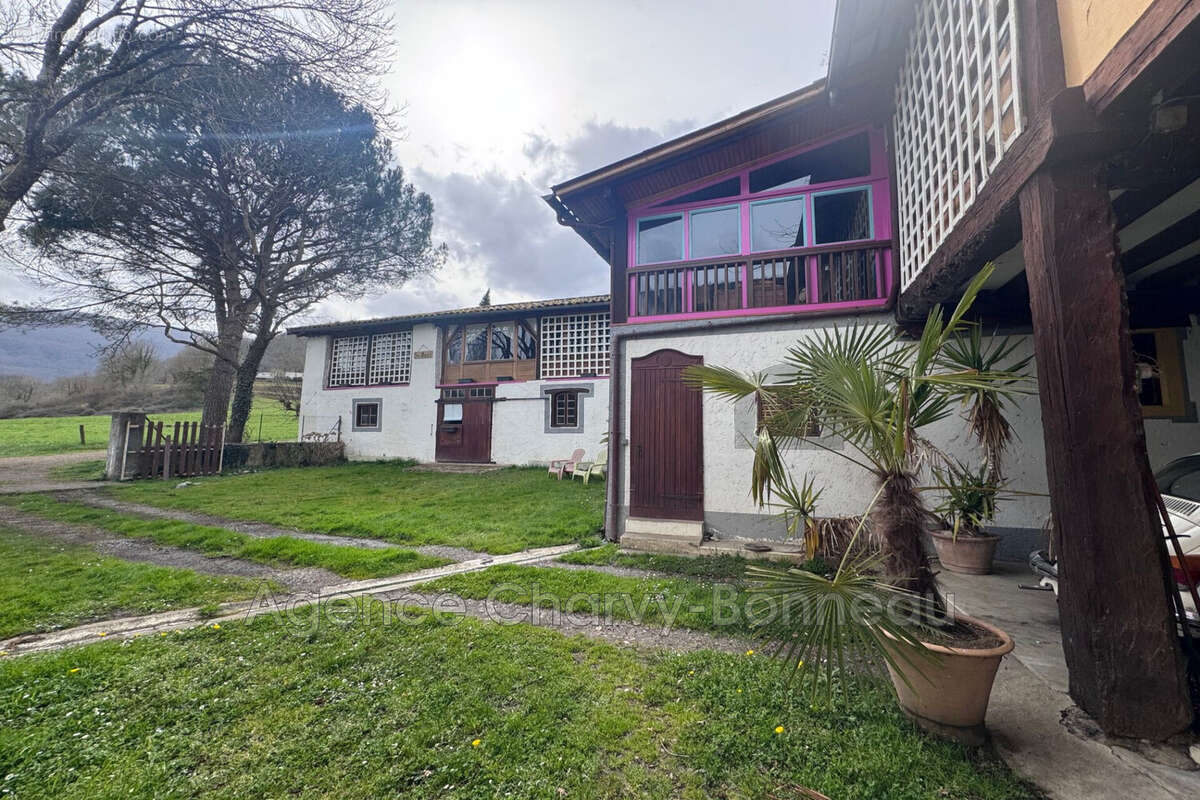 Maison à PRAT-BONREPAUX