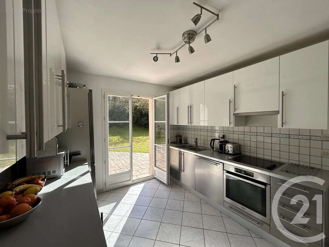 Maison à VULAINES-SUR-SEINE