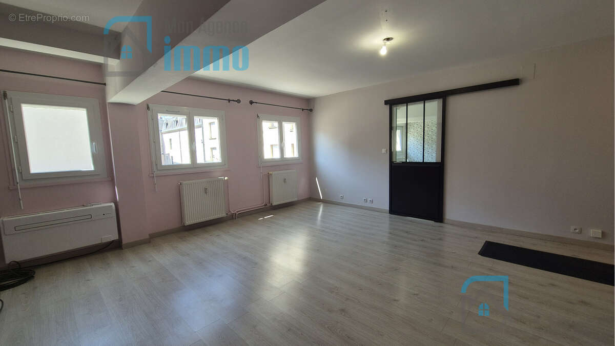 Bourges, quartier Jean Jaurès - Appartement T3 + parking - photo 2