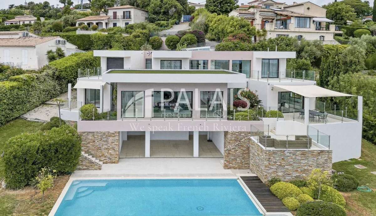 ANTIBES – RASTINES // Villa Contemporaine 240 m² – Jardin – Piscine – Vue Panoramique - photo 18
