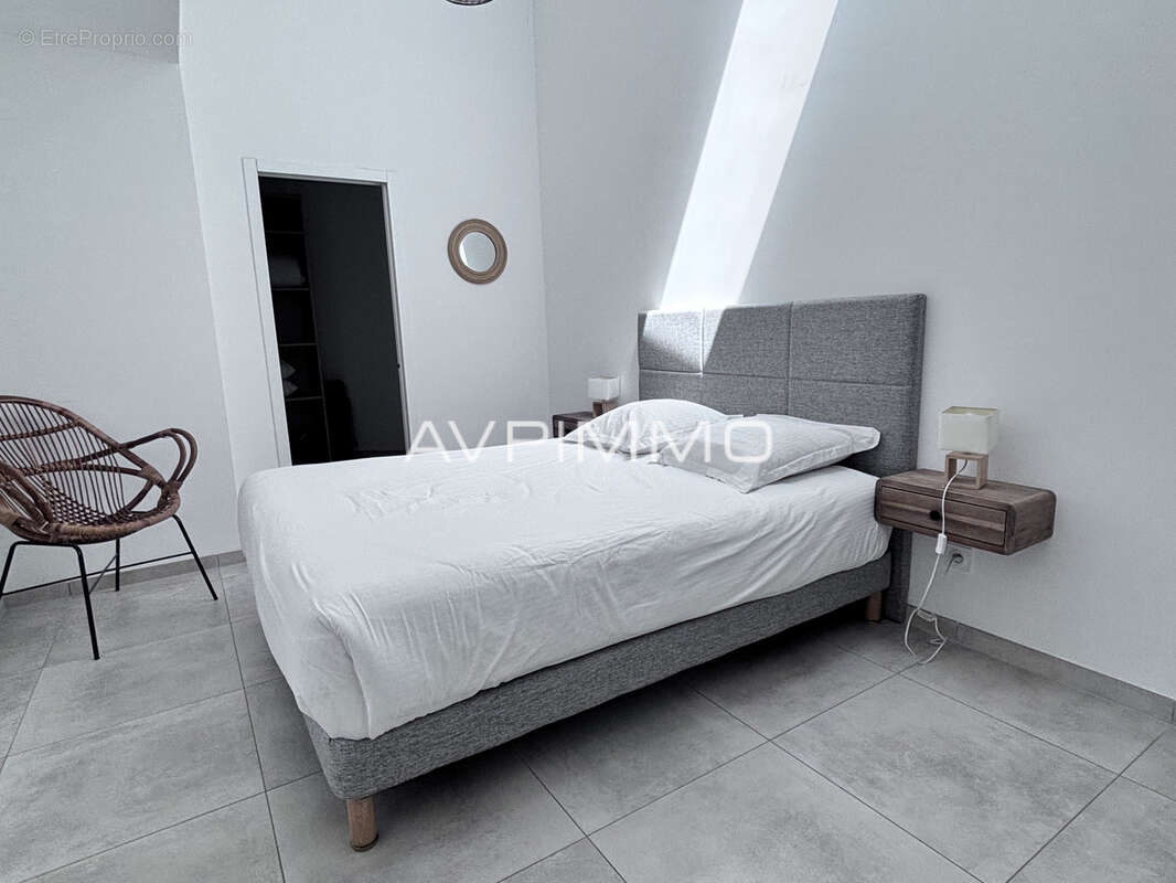 Appartement à SAINT-CYR-SUR-MER