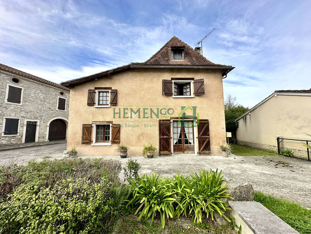 Maison à AUTEVIELLE-SAINT-MARTIN-BIDEREN