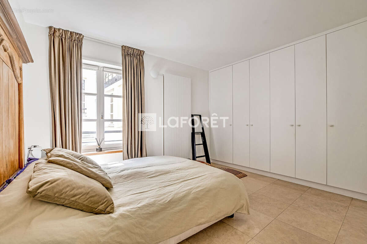 Appartement à PARIS-5E