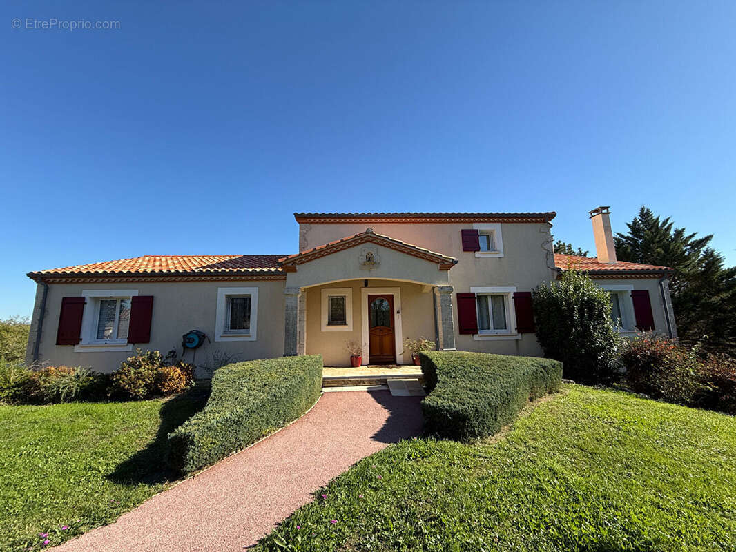 Maison à HAUTEFAGE-LA-TOUR