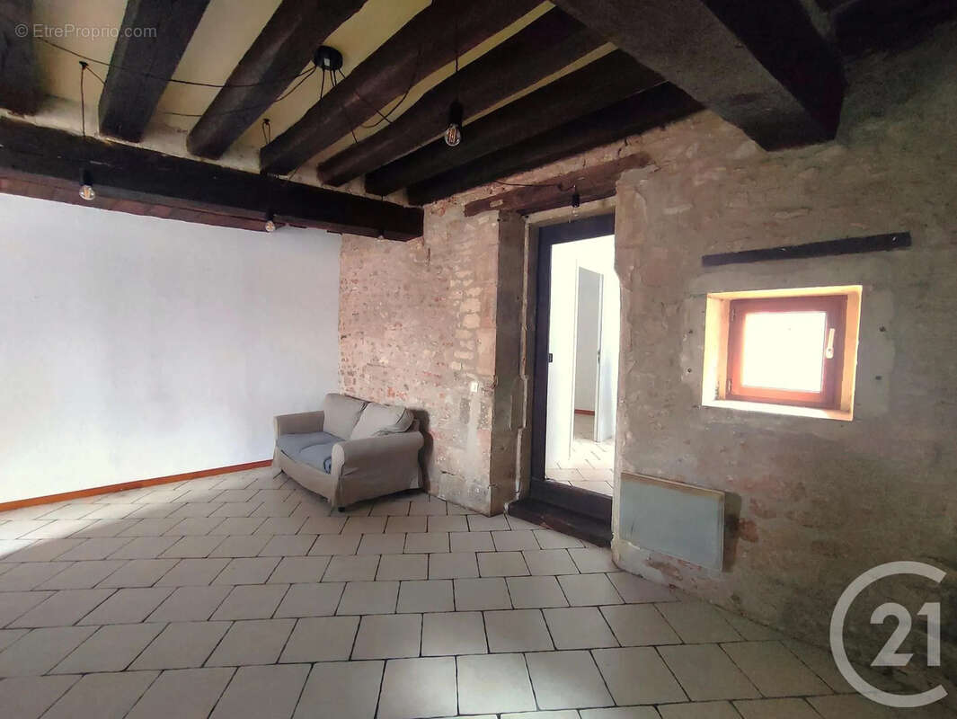 Maison à DONZY