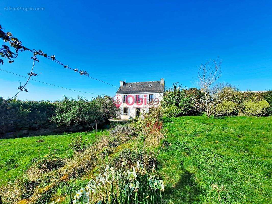 Charme et Authenticité : Maison Finistérienne sur Terrain de 1000 m² - photo 19