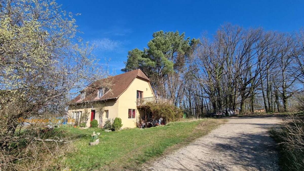 24290 SERGEAC : Maison Périgourdine sur 5000 m² - photo 2