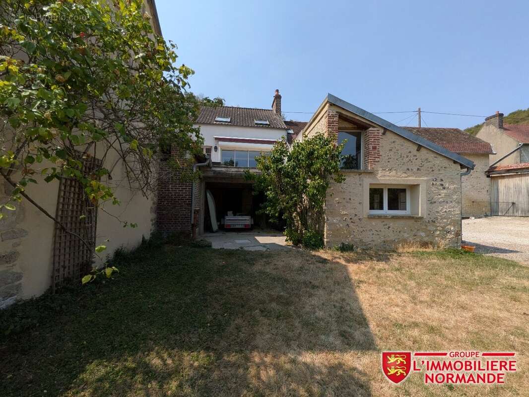 Corps de ferme 7 pièces 182m² - photo 2