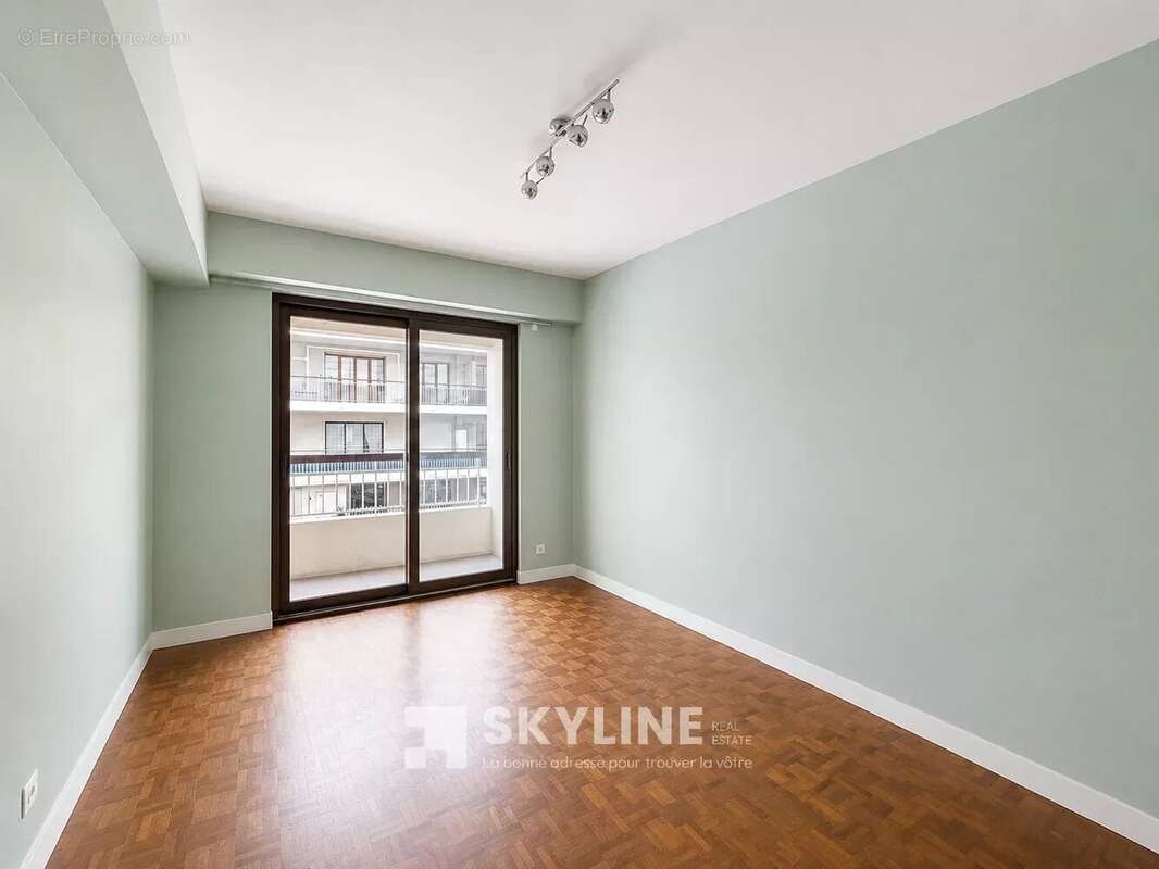 Appartement à MARSEILLE-5E