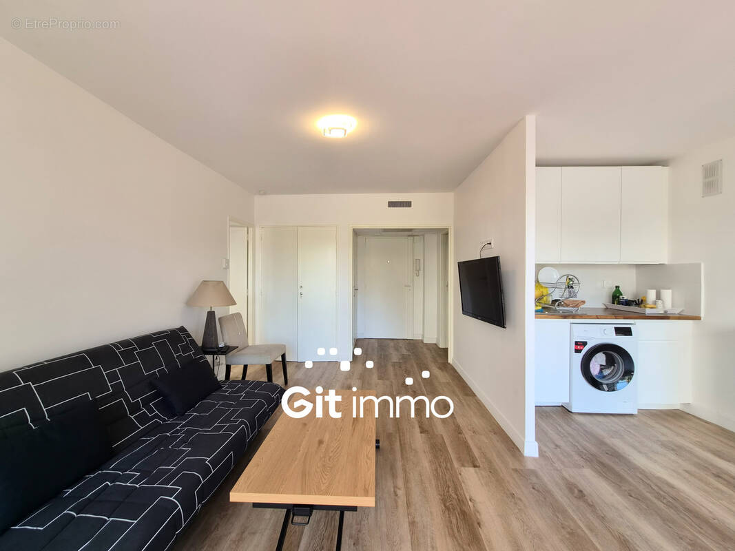 Appartement à MARSEILLE-1E