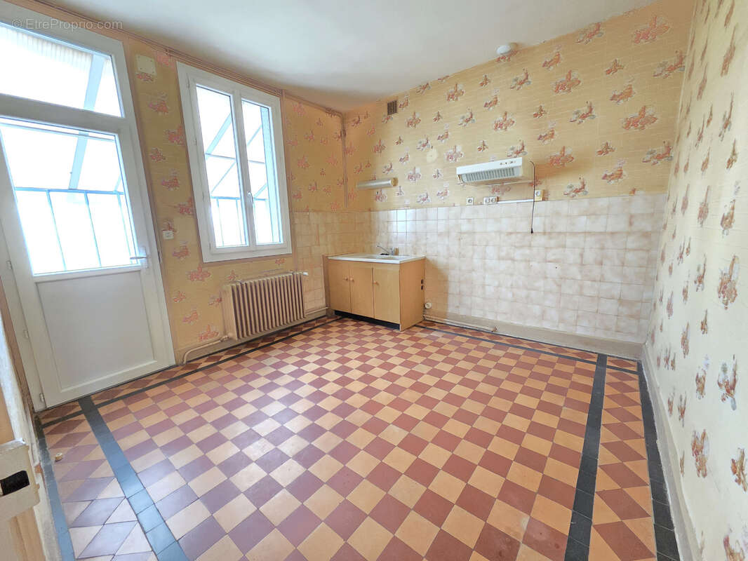 Maison à YZEURE