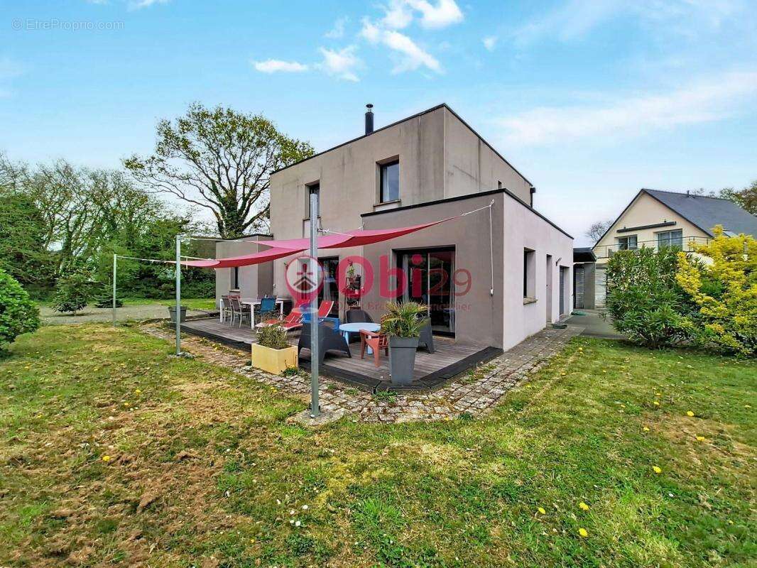 Maison à PONT-DE-BUIS-LES-QUIMERCH