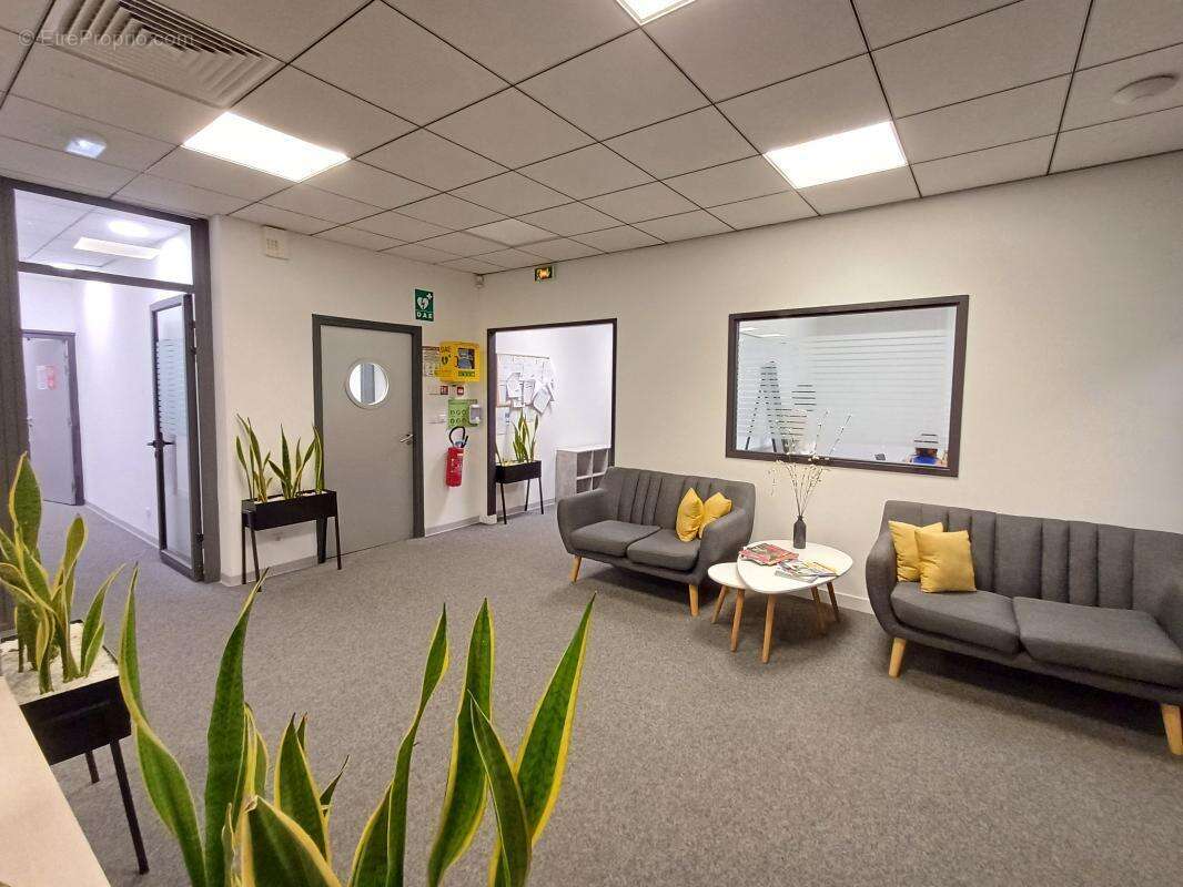 Commerce à SAINT-DENIS