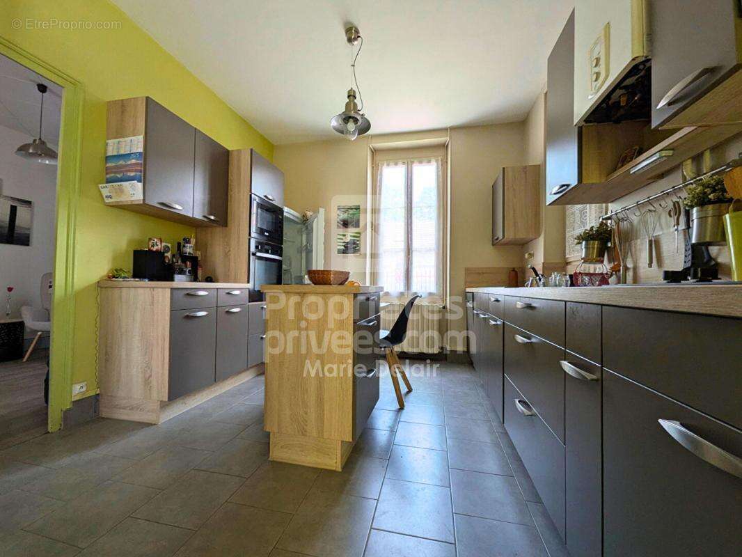 Maison à COSNE-COURS-SUR-LOIRE