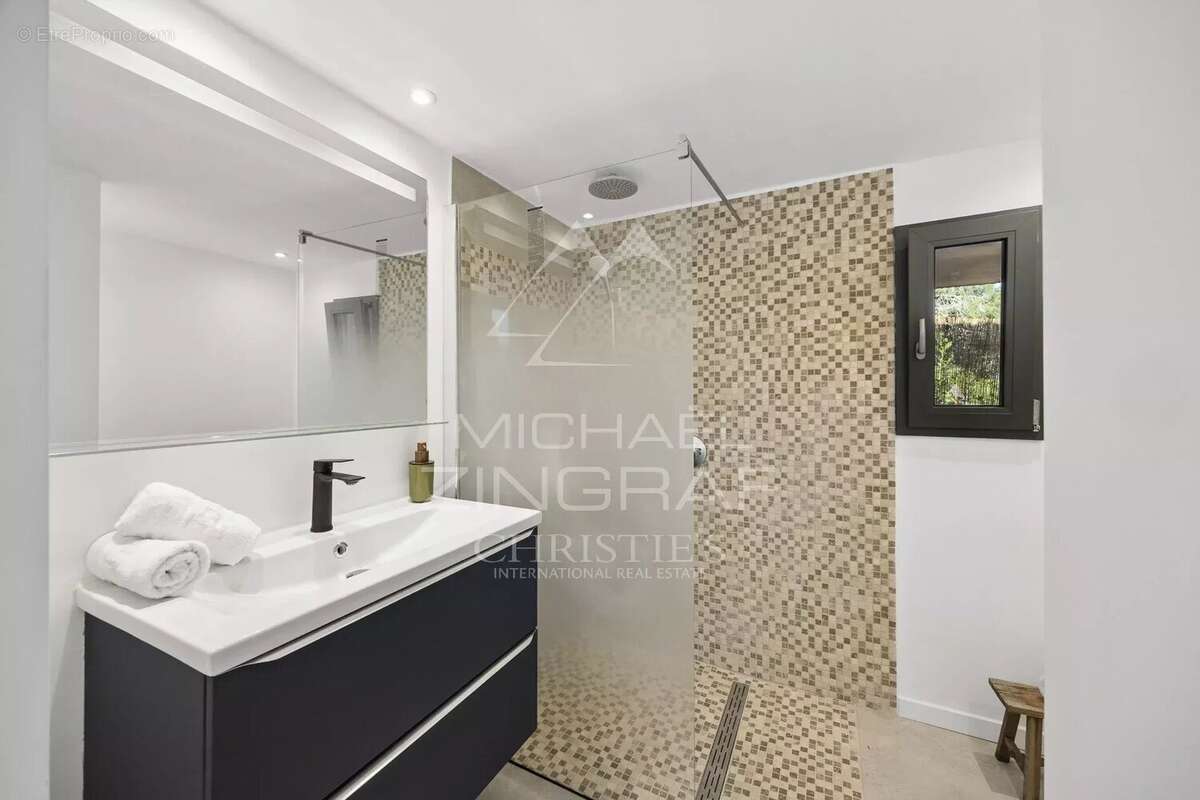 Maison à THEOULE-SUR-MER