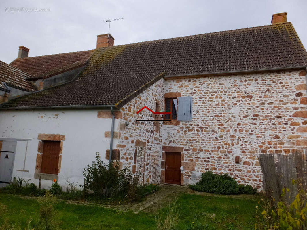 Appartement à SAULZAIS-LE-POTIER
