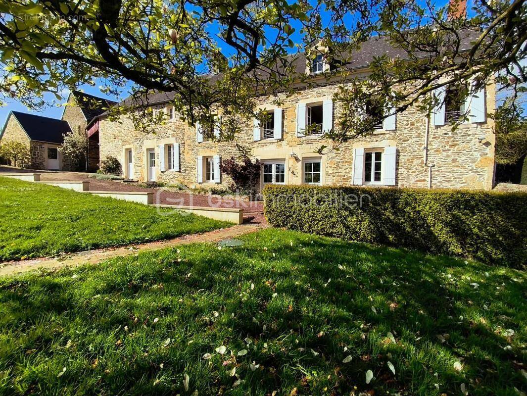 Maison à AMAYE-SUR-ORNE
