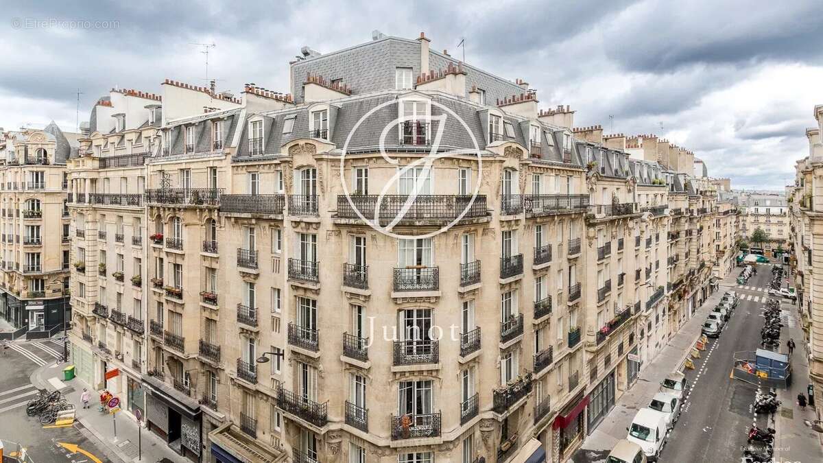 Appartement à PARIS-18E