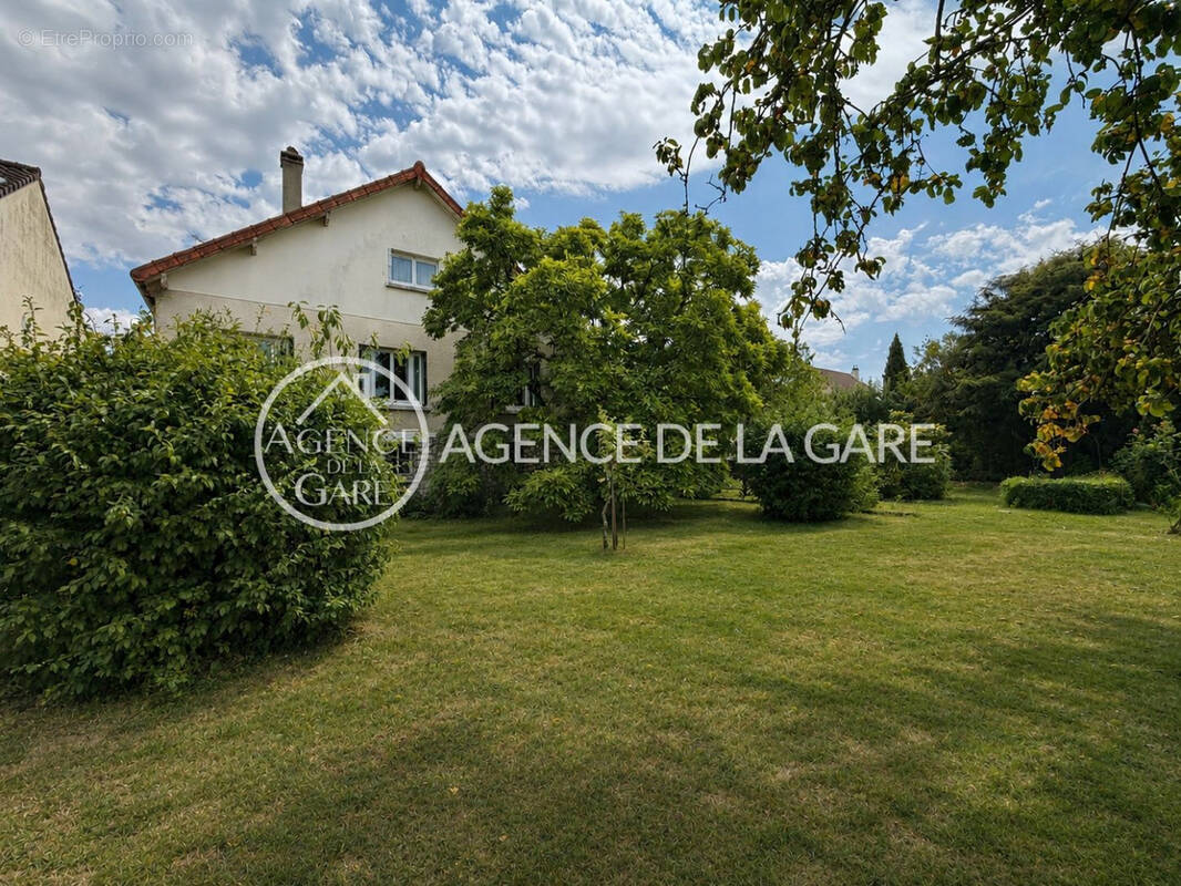 Maison à QUINCY-SOUS-SENART