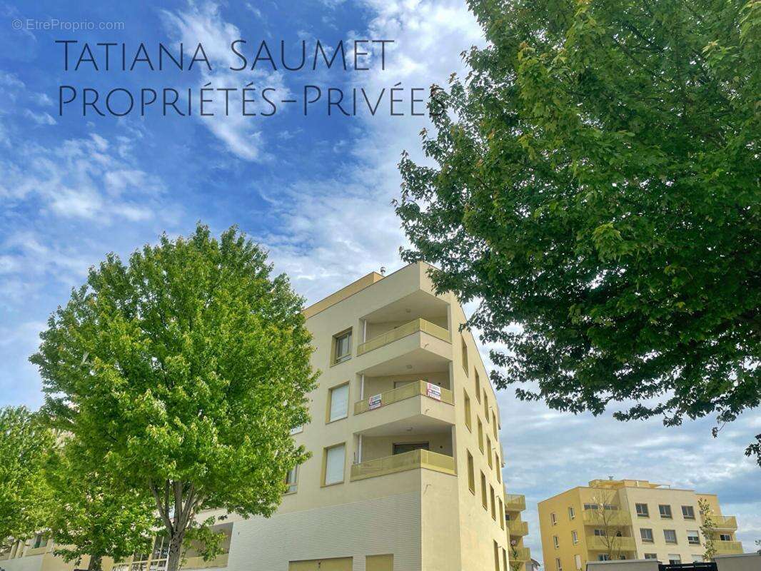 Appartement à RILLIEUX-LA-PAPE