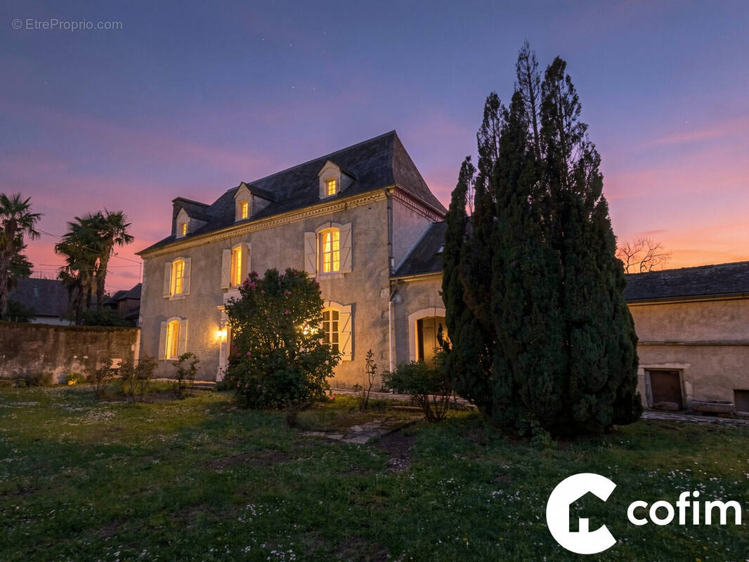 Maison à ARROS-DE-NAY