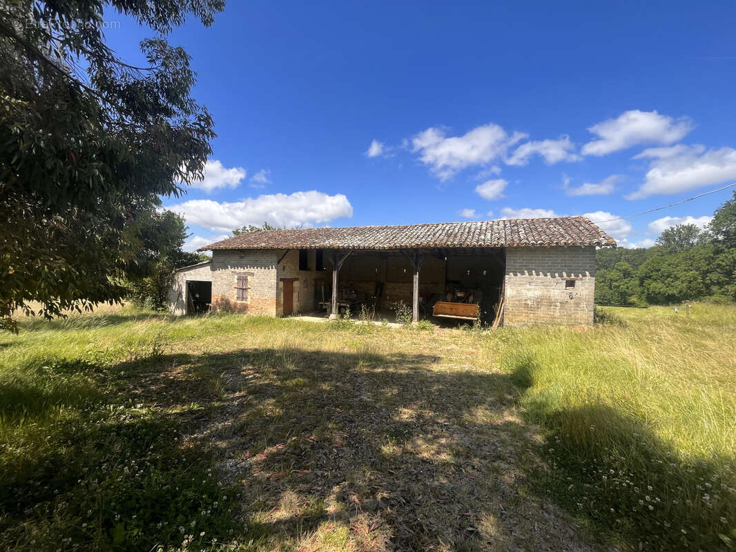 Maison à SAINT-CLAR