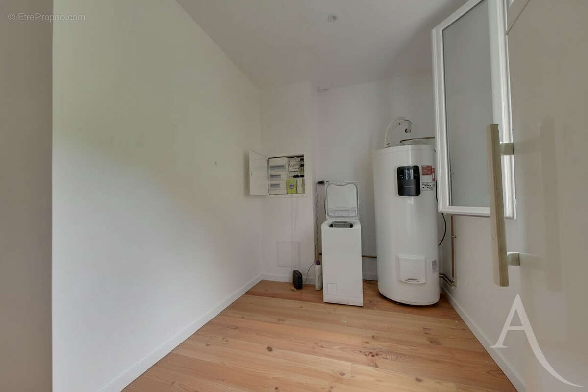 SOUSTONS-PLAGE -Maison de maître rénovée de 176 m² avec grange de 120 m² sur un airial - photo 11