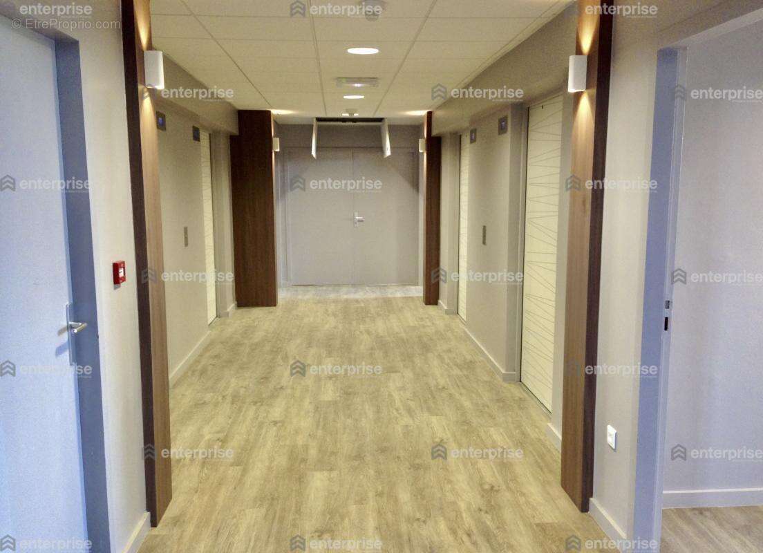 Amiens centre - bureaux aménagés à vendre - de 320 à 2600 m2 - 100 % erp pmr - photo 4