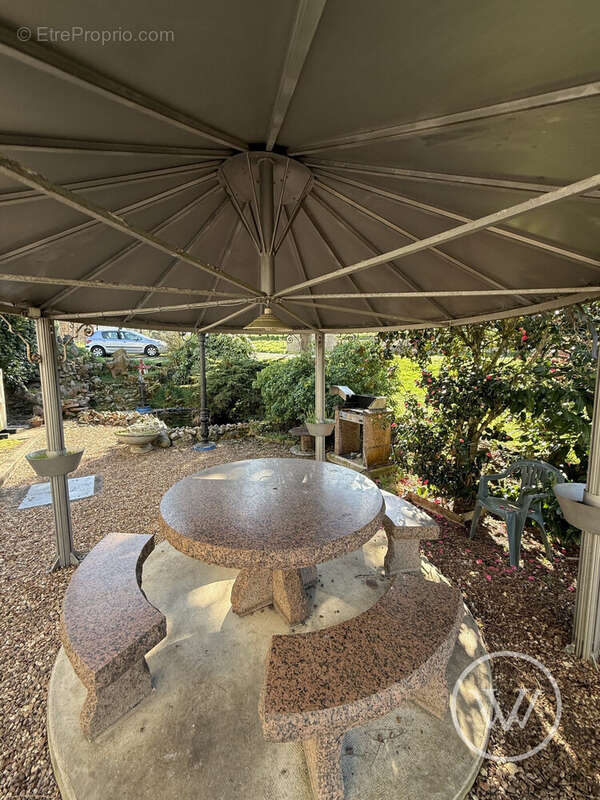 Maison à YVRE-L'EVEQUE