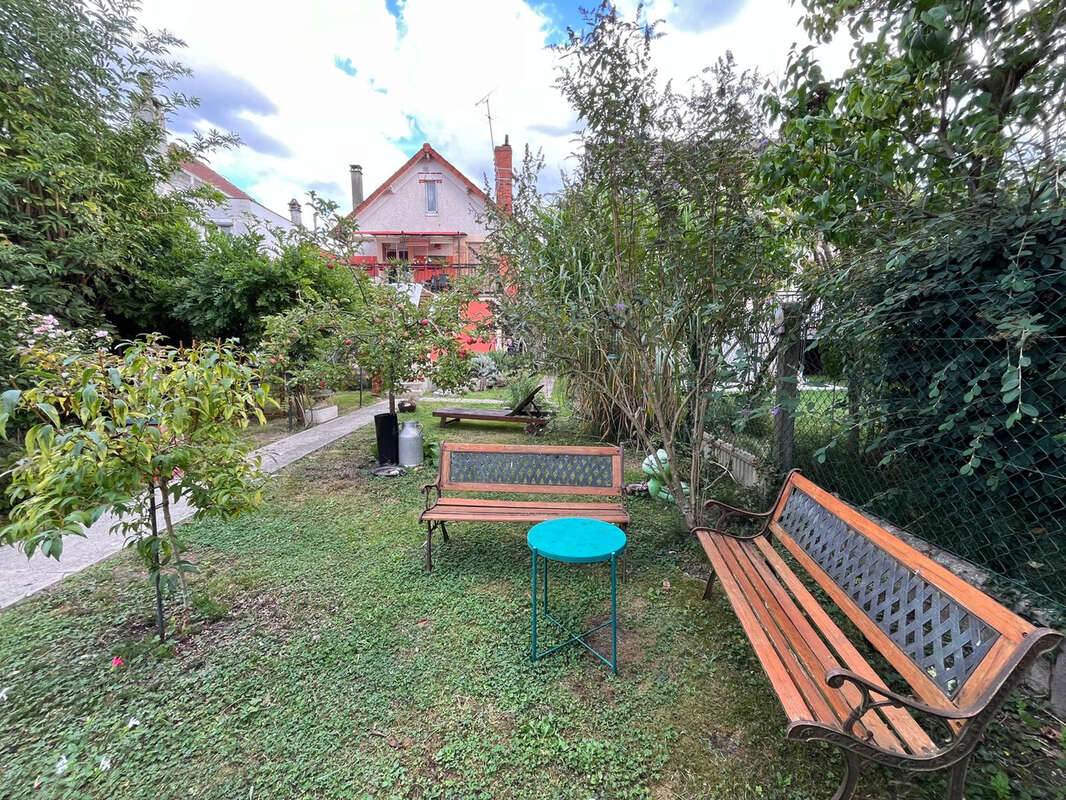 Maison à BROU-SUR-CHANTEREINE