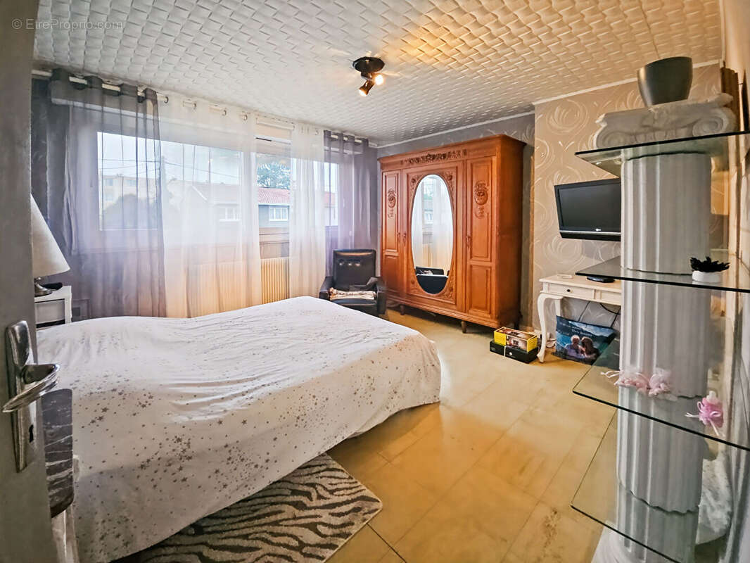 Maison à VILLENAVE-D'ORNON