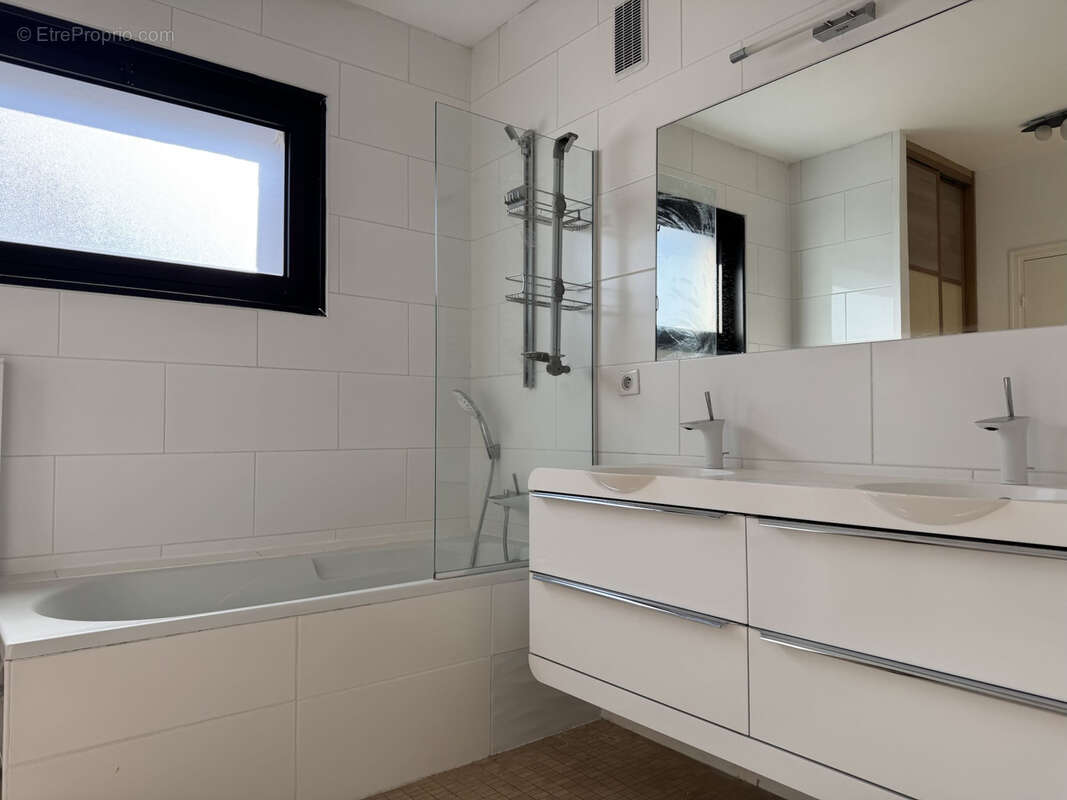 Appartement à LYON-6E