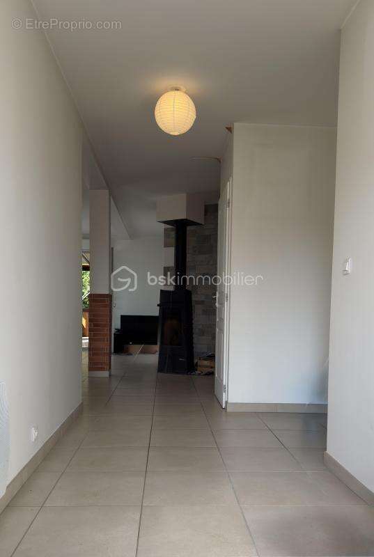 Maison à SAINT-JEAN-LES-DEUX-JUMEAUX