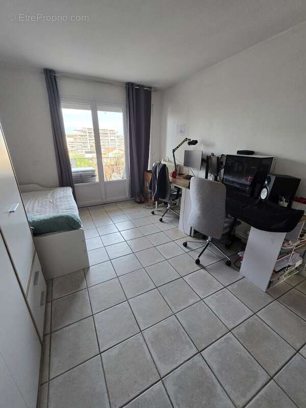 Appartement 103 m² à Bourg-Les-Valence  - photo 4
