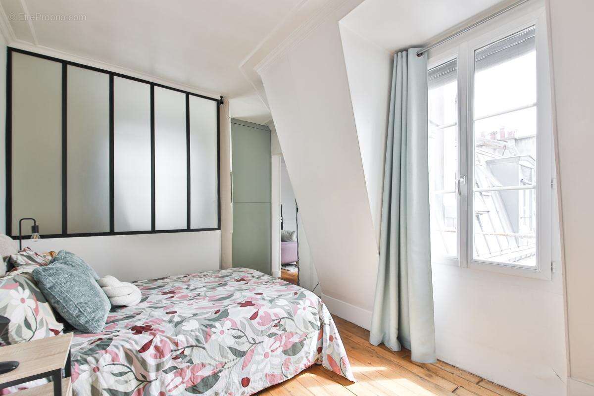 Appartement à PARIS-9E