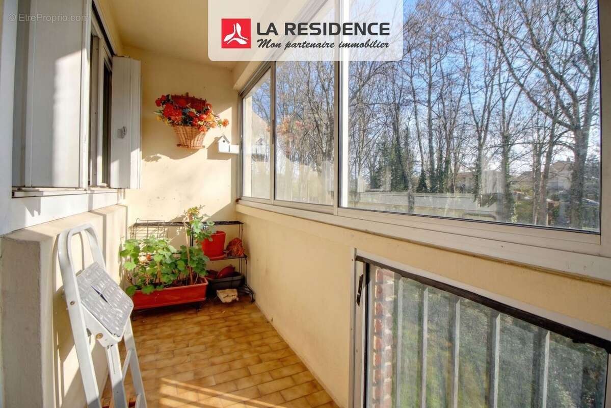 Appartement à VERNEUIL-SUR-SEINE