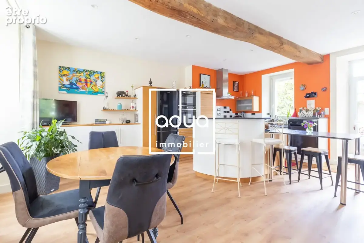 Maison 8 pièces 205 m² à vendre à Bressuire (79300) - photo 3