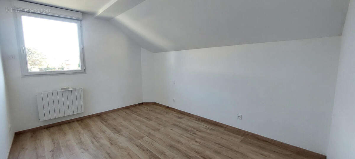 20250411_171652 - Maison à ELOYES