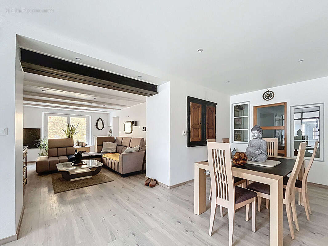 Maison à COURCELLES-SOUS-CHATENOIS